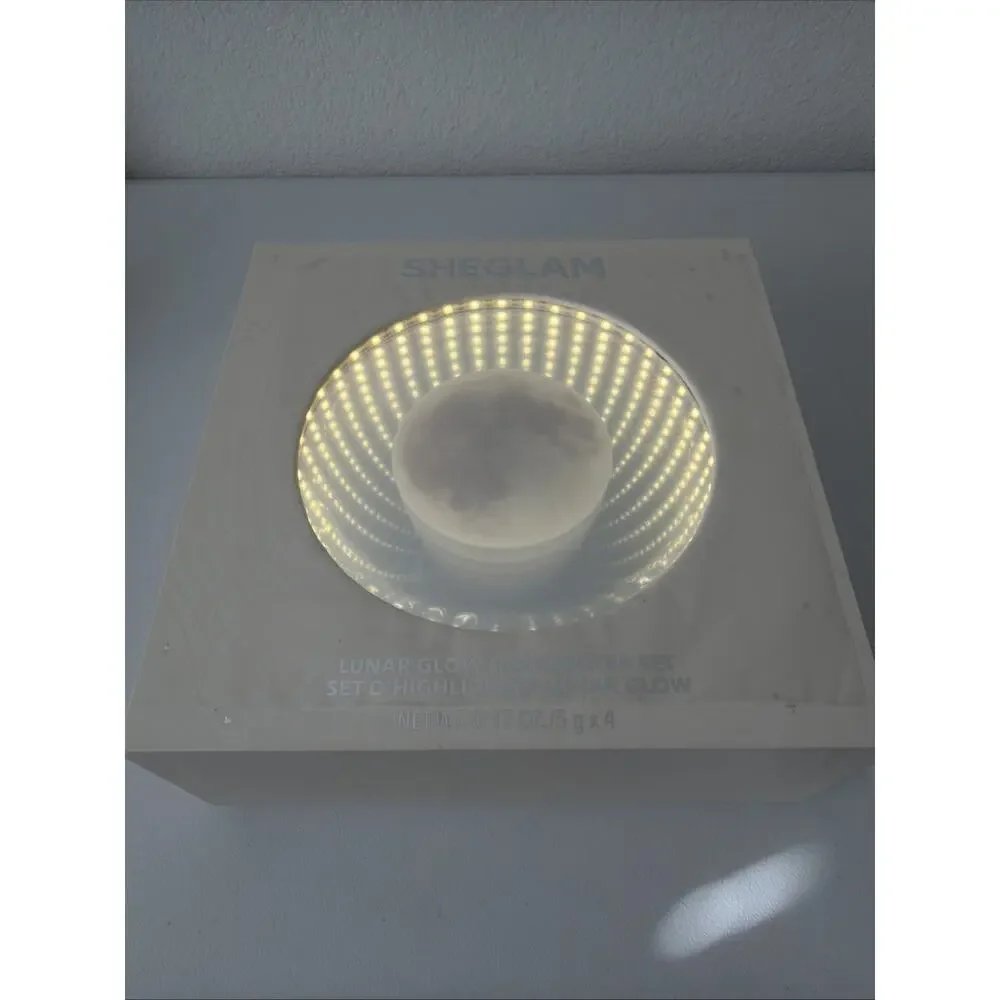 Sheglam 4 Piece Highlighter Set With Light Box Decor